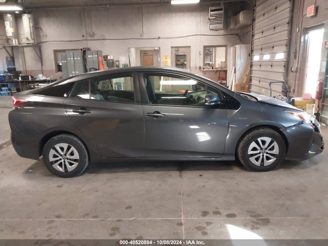 Toyota Prius Two Eco 2016 JTDKARFU2G3011076 Image 13