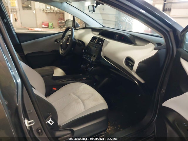 Toyota Prius Two Eco 2016 JTDKARFU2G3011076 Image 5