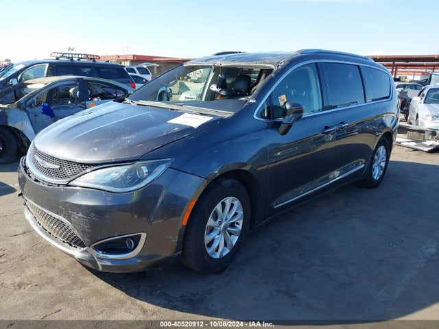 Chrysler Pacifica Touring L 2019 2C4RC1BG4KR700739 Image 2
