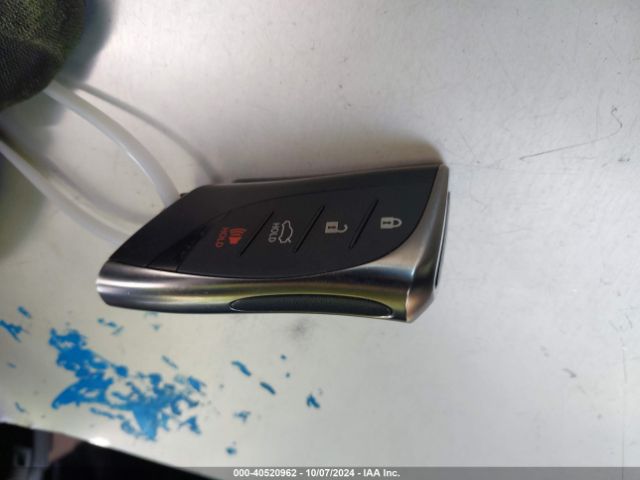 58ADA1C1XRU047541 Lexus ES 300H