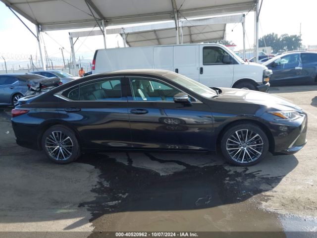 58ADA1C1XRU047541 Lexus ES 300H