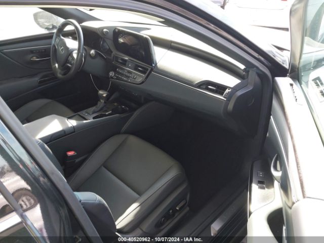 58ADA1C1XRU047541 Lexus ES 300H