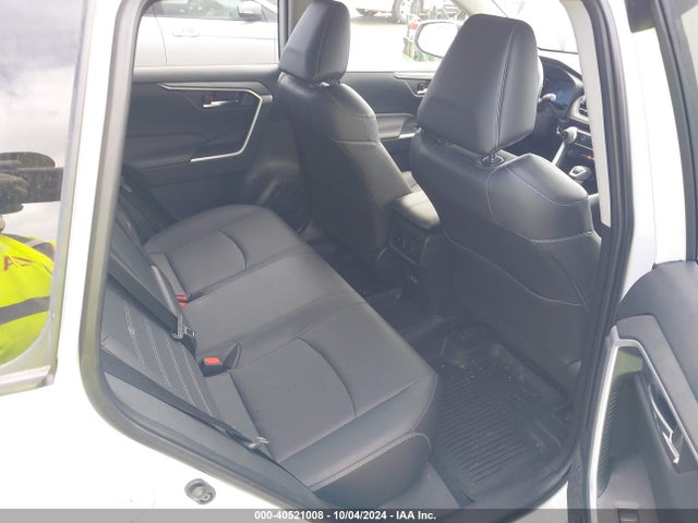 Toyota Rav4 Xle Premium 2024 JTMC1RFV6RJ026921 Image 8
