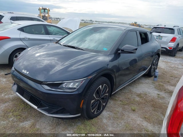 KIA Ev6 Wind 2023 KNDC34LA7P5127583 Image 2