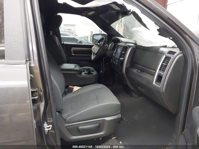 1C6RR6GTXMS574901 RAM 1500 Classic Warlock  4x2 6'4 Box