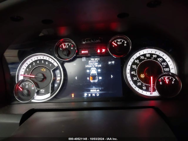 1C6RR6GTXMS574901 RAM 1500 Classic Warlock  4x2 6'4 Box