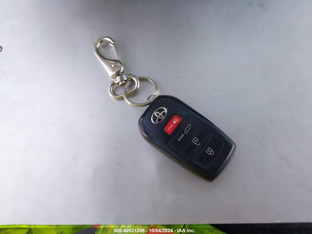 Toyota Corolla Cross Xle 2024 7MUDAAAG7RV082602 Image 11