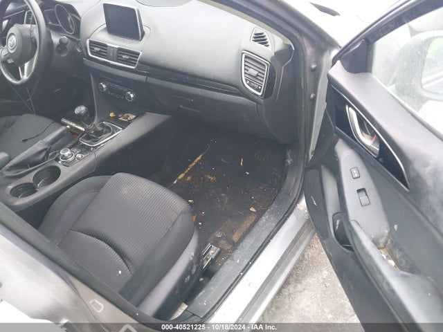 Mazda Mazda3 I Touring 2016 3MZBM1W70GM276450 Image 5