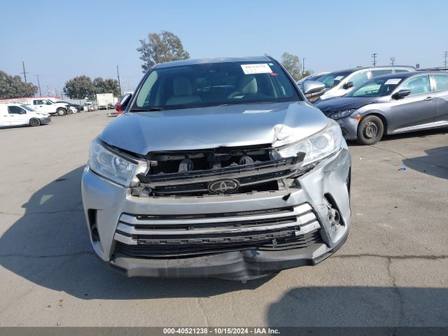 Toyota Highlander Le 2017 5TDZARFH2HS031930 Image 12