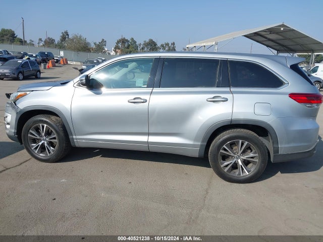 Toyota Highlander Le 2017 5TDZARFH2HS031930 Image 14