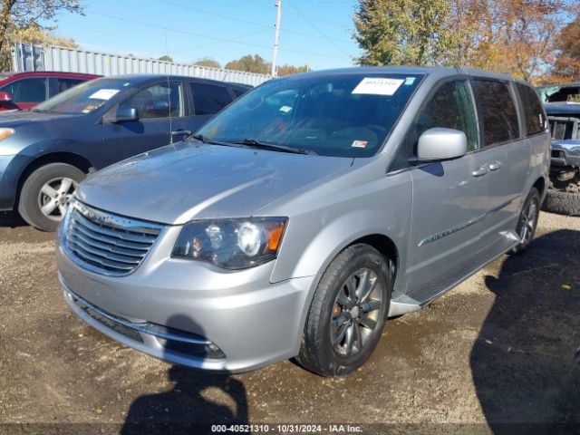 2C4RC1HG5GR149302 Chrysler Town & Country S