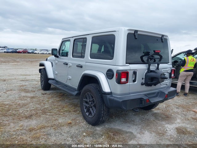 1C4HJXENXNW251397 Jeep Wrangler Unlimited Sahara 4x4