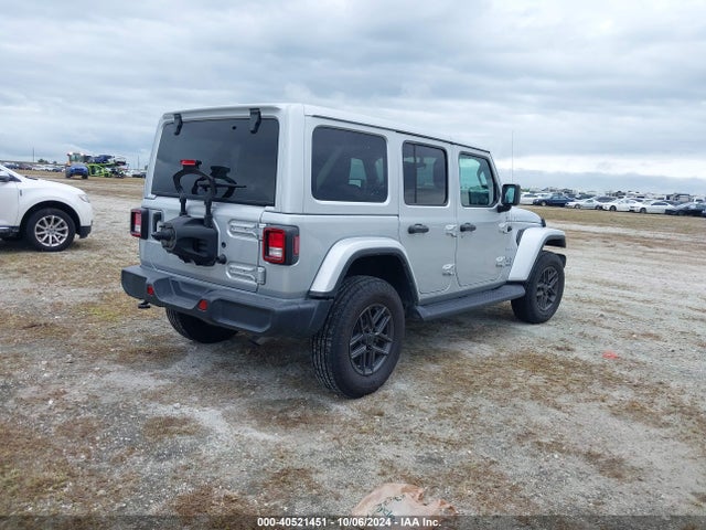 1C4HJXENXNW251397 Jeep Wrangler Unlimited Sahara 4x4