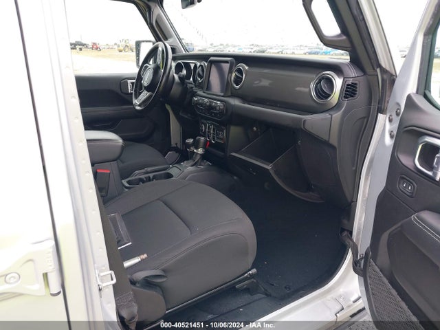 1C4HJXENXNW251397 Jeep Wrangler Unlimited Sahara 4x4
