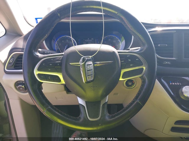 Chrysler Pacifica Touring L 2019 2C4RC1BGXKR537126 Image 11