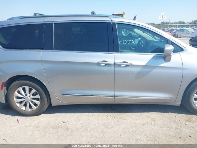 Chrysler Pacifica Touring L 2019 2C4RC1BGXKR537126 Image 13