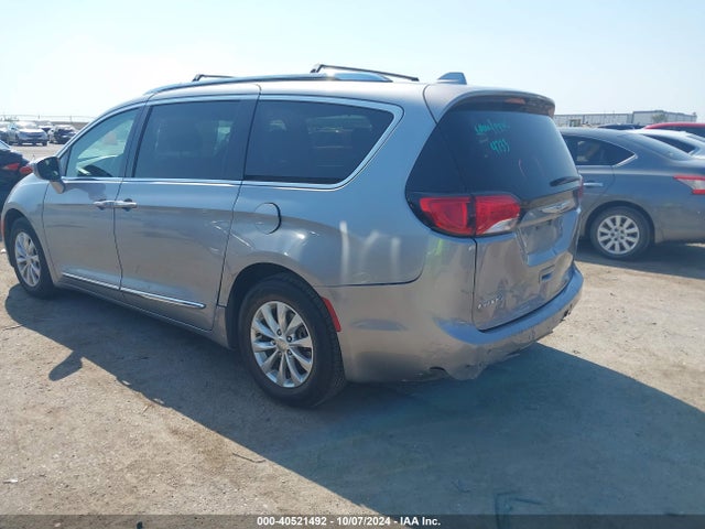 Chrysler Pacifica Touring L 2019 2C4RC1BGXKR537126 Image 3