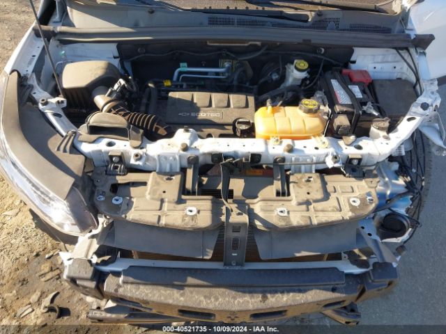 LSGCJKSB4KY008633 Chevrolet TRAX LS