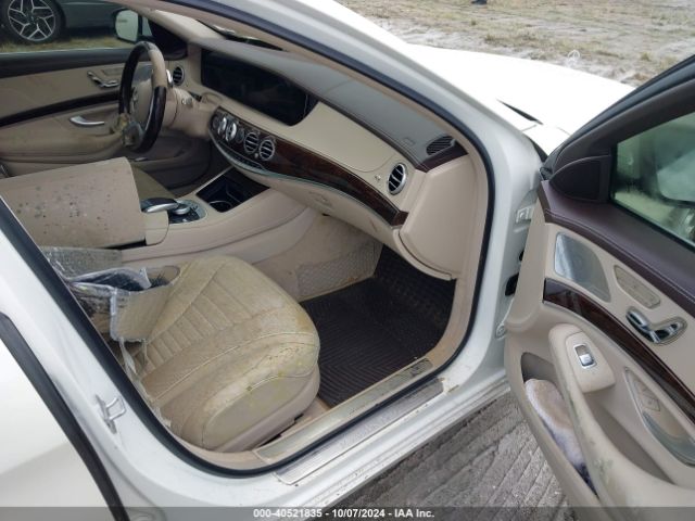 WDDUG8DB5JA374368 Mercedes-Benz S 560
