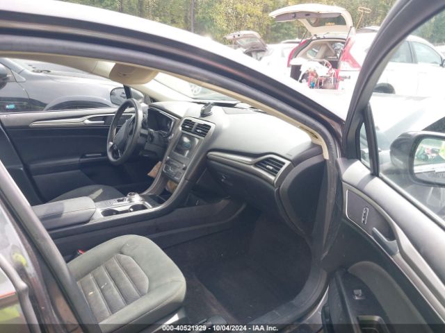 3FA6P0HD4HR118731 Ford FUSION SE