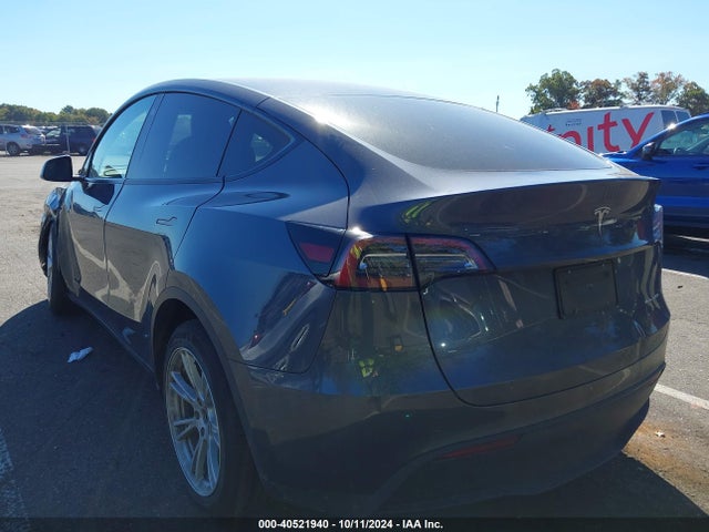 2022 TESLA MODEL Y 7SAYGDEE2NA015134 Photo 2