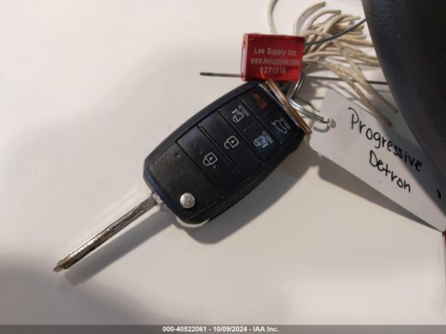 KNDMB5C14H6236043 KIA SEDONA LX