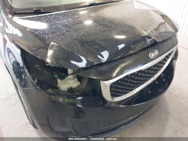KNDMB5C14H6236043 KIA SEDONA LX