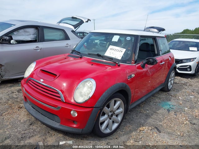 2006 MINI COOPER S WMWRE33526TL24749 Photo 1