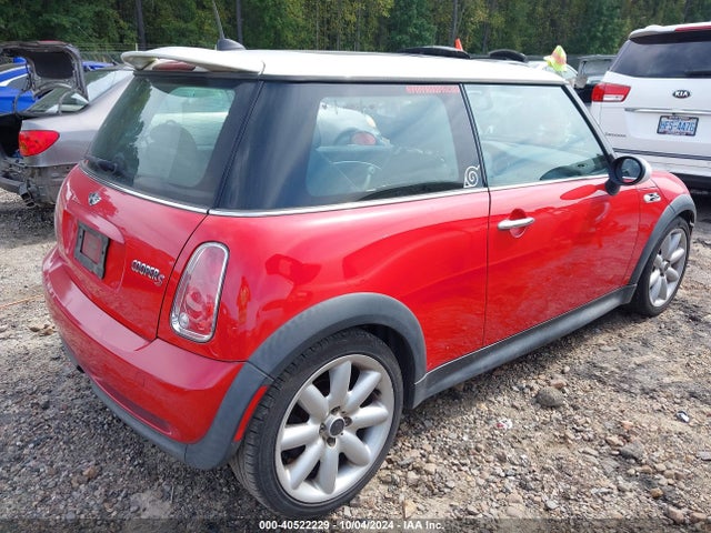 2006 MINI COOPER S WMWRE33526TL24749 Photo 3