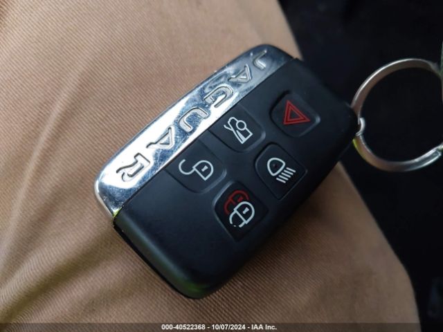 2017 JAGUAR XJ SAJWA2EK8HMW04687 Photo 10