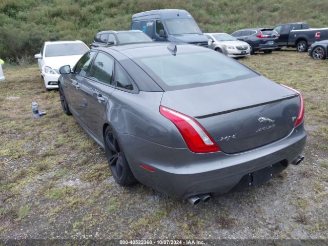 2017 JAGUAR XJ SAJWA2EK8HMW04687 Photo 2