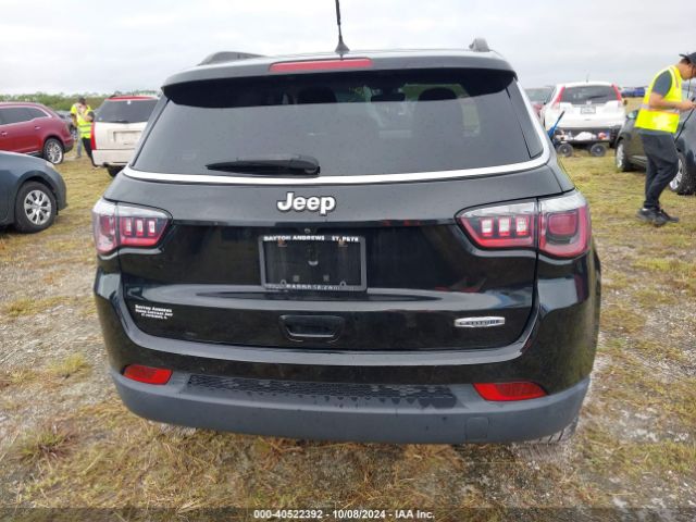 3C4NJCBB2JT241100 Jeep Compass Latitude Fwd