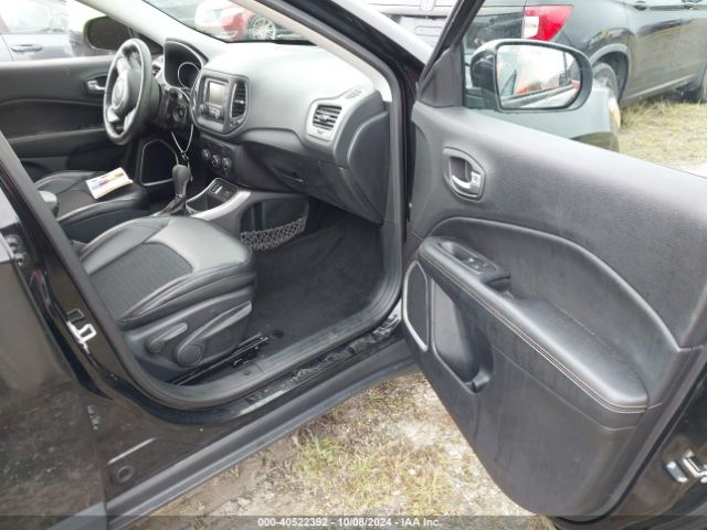 3C4NJCBB2JT241100 Jeep Compass Latitude Fwd