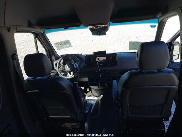 WDZPF1ED4KT015195 Mercedes-Benz Sprinter 2500 High Roof I4