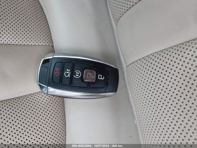 2LMPJ8K94KBL12040 Lincoln Nautilus Select