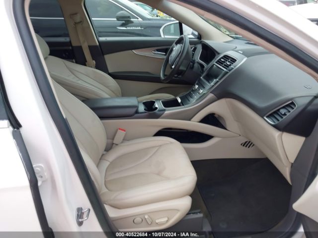 2LMPJ8K94KBL12040 Lincoln Nautilus Select