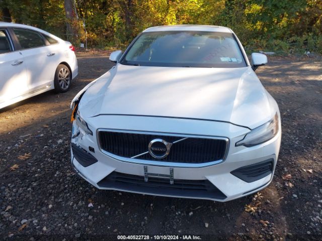 7JR102FK6LG045434 Volvo S60 T5 Momentum