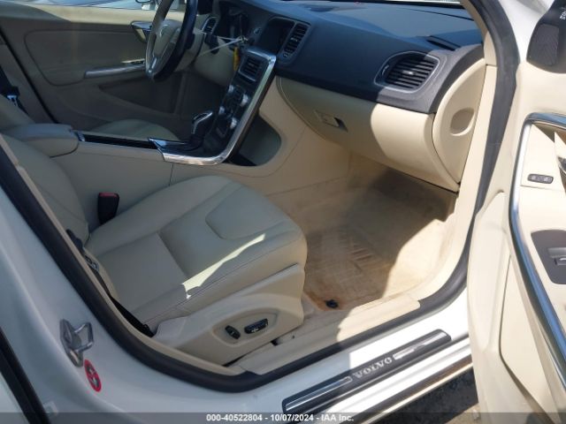 YV140MFM9F2364394 Volvo S60 T5 Platinum