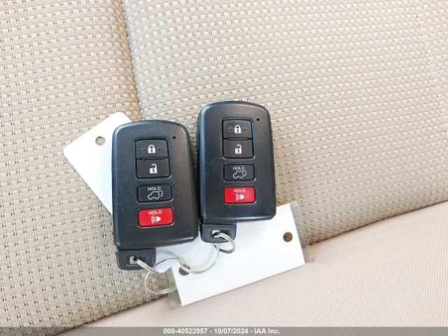 JTMRJREV3JD173549 Toyota Rav4 Hybrid Xle