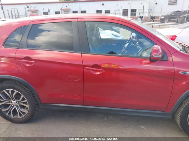 JA4AP3AW3JU012975 Mitsubishi Outlander Sport 2.4 Se
