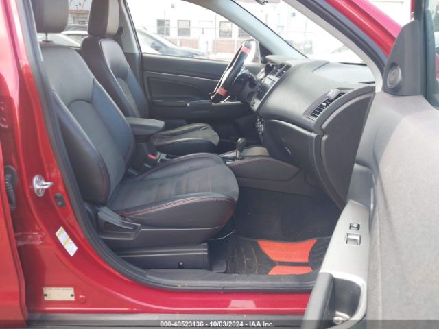 JA4AP3AW3JU012975 Mitsubishi Outlander Sport 2.4 Se