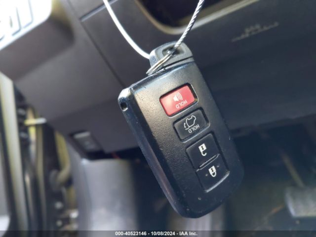 2T3YFREV8HW340675 Toyota Rav4 Limited