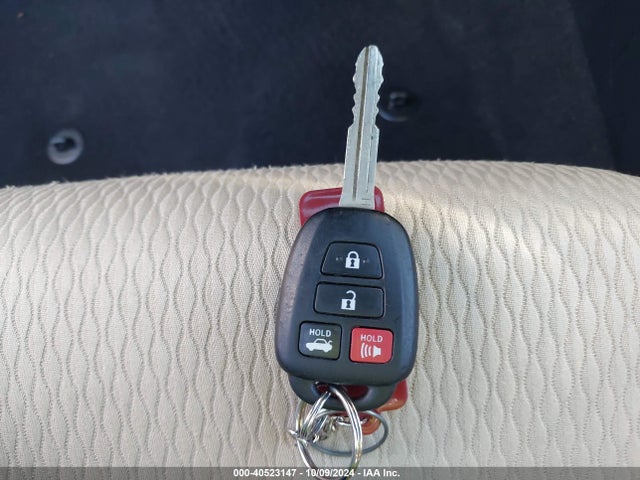 Toyota COROLLA LE 2017 2T1BURHE5HC956819 Image 11