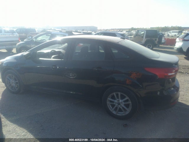 Ford FOCUS SE 2018 1FADP3F29JL207810 Image 14