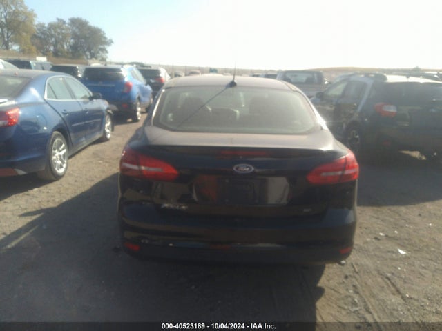 Ford FOCUS SE 2018 1FADP3F29JL207810 Image 16
