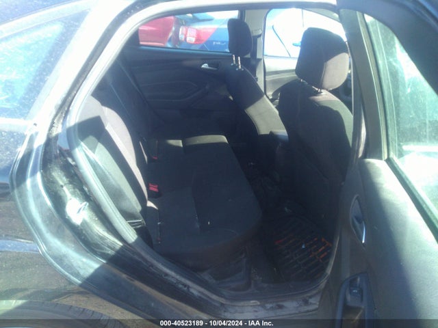 Ford FOCUS SE 2018 1FADP3F29JL207810 Image 8