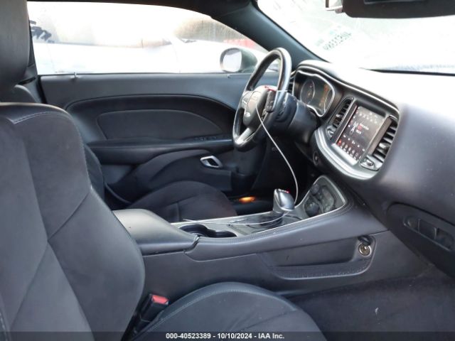 2C3CDZAG2JH318365 Dodge Challenger Sxt Plus
