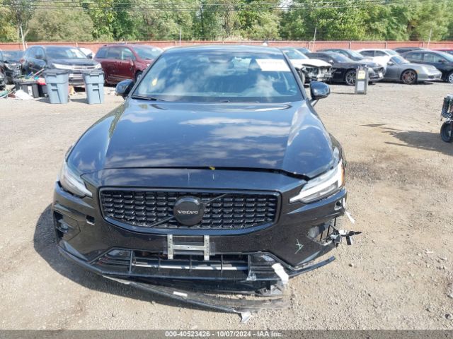 7JRL12FT3PG231887 Volvo S60 B5 Plus Black Edition