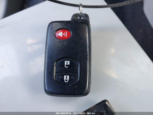 Toyota Prius Two 2014 JTDKN3DU2E0385111 Image 11