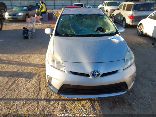 Toyota Prius Two 2014 JTDKN3DU2E0385111 Image 12